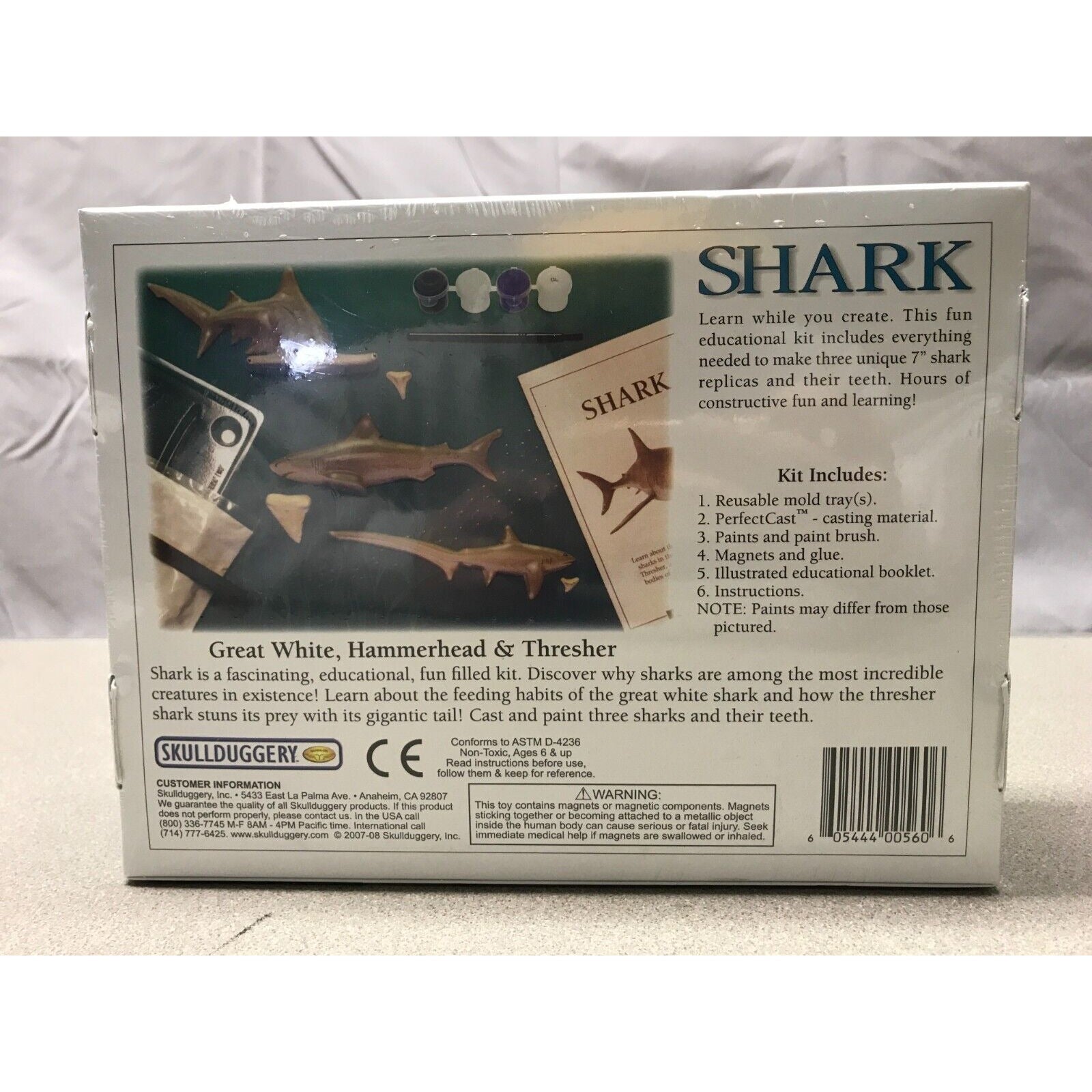 Eyewitness Kits Shark Casting Kit back of box listing contnets