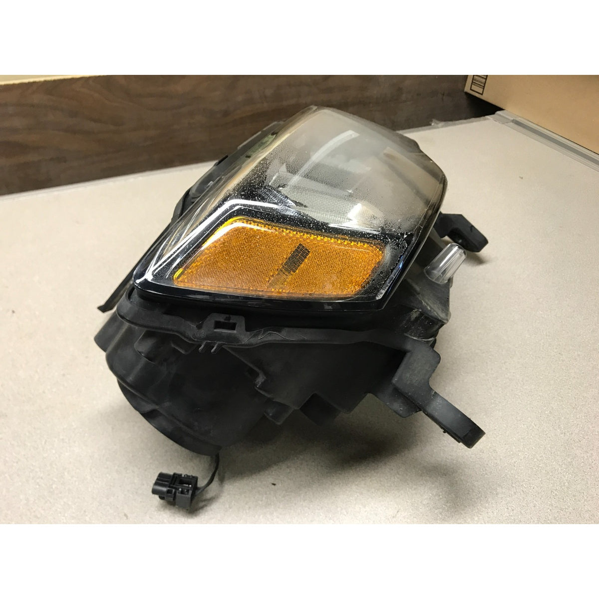 2019 Jeep Grand Cherokee Altitude Front Right RH Valeo OEM Headlight Lens front-side view