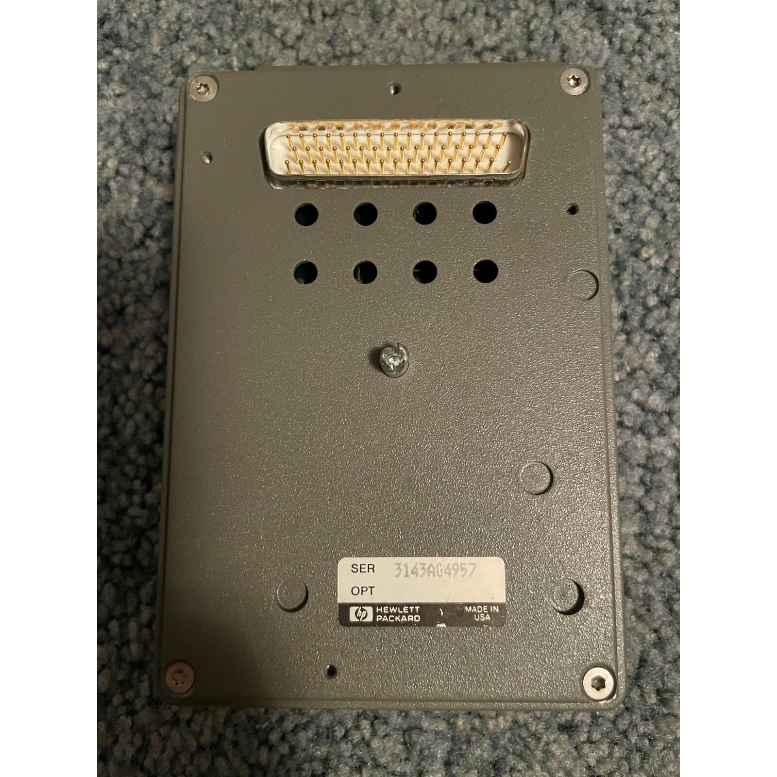 HP 85620A MASS MEMORY MODULE for Spectrum Analyzer back view with connection and product label