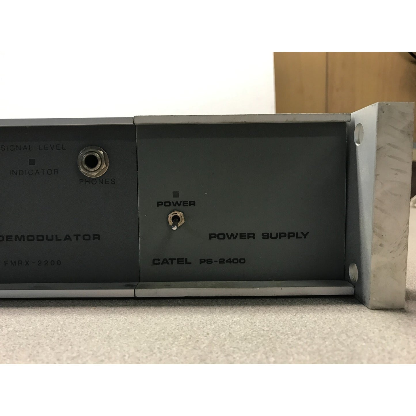 Catel FMRX-220 FM Demodulator 3 FM Audio Demodulators in Chassis w/ Power Supply front panel connections